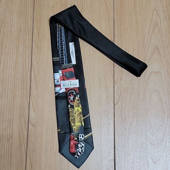 RALPHāMARLINāFIREMANā
DALMATIONĀ TIE - Picture 4 of 7